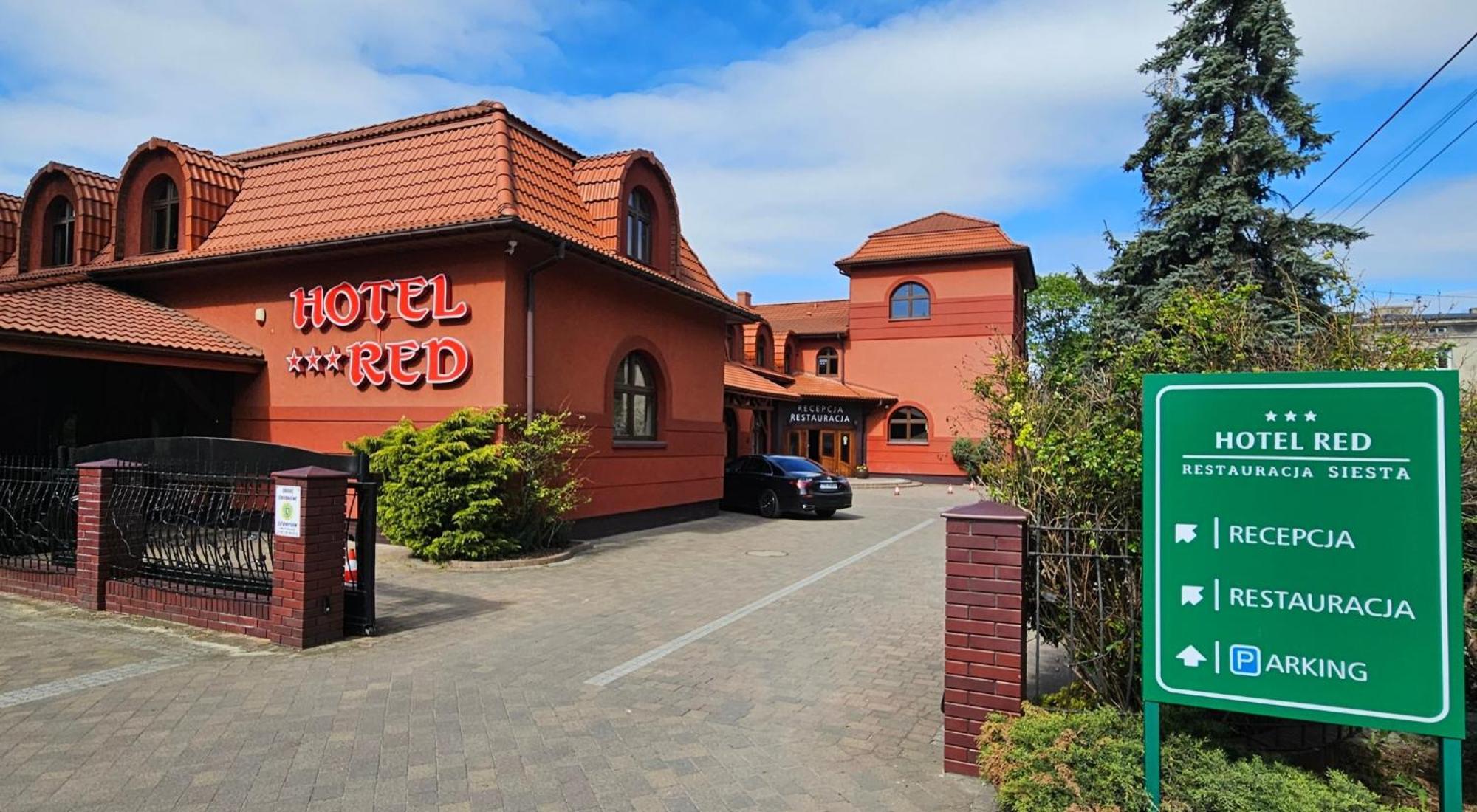 Hotel Red Ostrowiec Świętokrzyski Exteriör bild